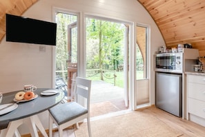 Dining - 1 Bed in Saleby (oc-t33438) (Saleby)