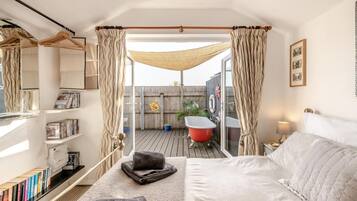 1 bedroom, iron/ironing board, free WiFi, bed sheets