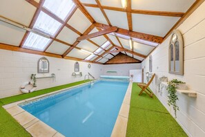 Pool - 3 Bed in Tenby (oc-t26851) (Saint Florence)