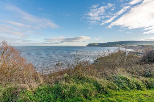 2 Bed in Robin Hoods Bay (oc-r100)