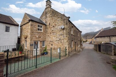3 Bed in Hope Valley (oc-dcherb)