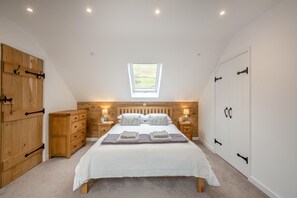 Iron/ironing board, free WiFi, bed sheets - 5 Bed in Cynllwyd Uchaf (oc-n33410) (Bala)