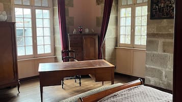4 habitaciones y ropa de cama