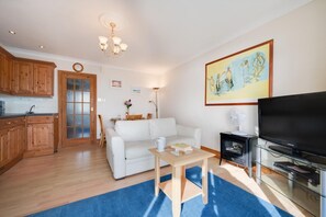 TV - 1 Bed in Saundersfoot (oc-pw9243) (Saundersfoot)