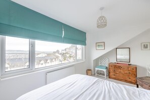 4 bedrooms, free WiFi, bed sheets - 4 Bed in Brixham (oc-b33461) (Brixham)