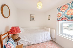 Room - 4 Bed in Brixham (oc-b33461) (Brixham)