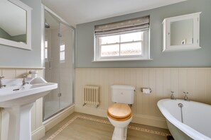 Hair dryer, towels - 3 Bed in Southwold (oc-5sr) (Southwold)