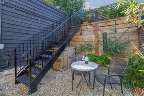 Property grounds - 1 Bed in Woodbridge (oc-11ang) (Woodbridge)