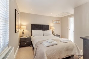 Iron/ironing board, free WiFi, bed sheets - 1 Bed in Woodbridge (oc-11ang) (Woodbridge)