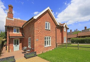 Exterior - 3 Bed in Dunwich (oc-slh) (Dunwich)