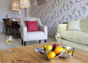 Living area - 3 Bed in Dunwich (oc-slh) (Dunwich)