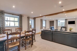 Dining - 3 Bed in Burtersett (oc-ds1043) (Burtersett)