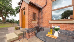 Unclassified image, 3 of 21, button - 2 Bed in Ruabon (oc-waf253) (Ruabon)