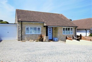 Exterior - 2 Bed in Swanage (oc-wy606) (Swanage)