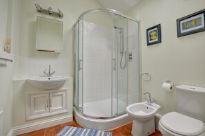 Towels - 3 Bed in Hickling (oc-1760) (Hickling)