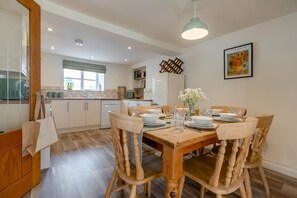 Dining - 3 Bed in Petrockstow (oc-n33541) (Petrockstow)