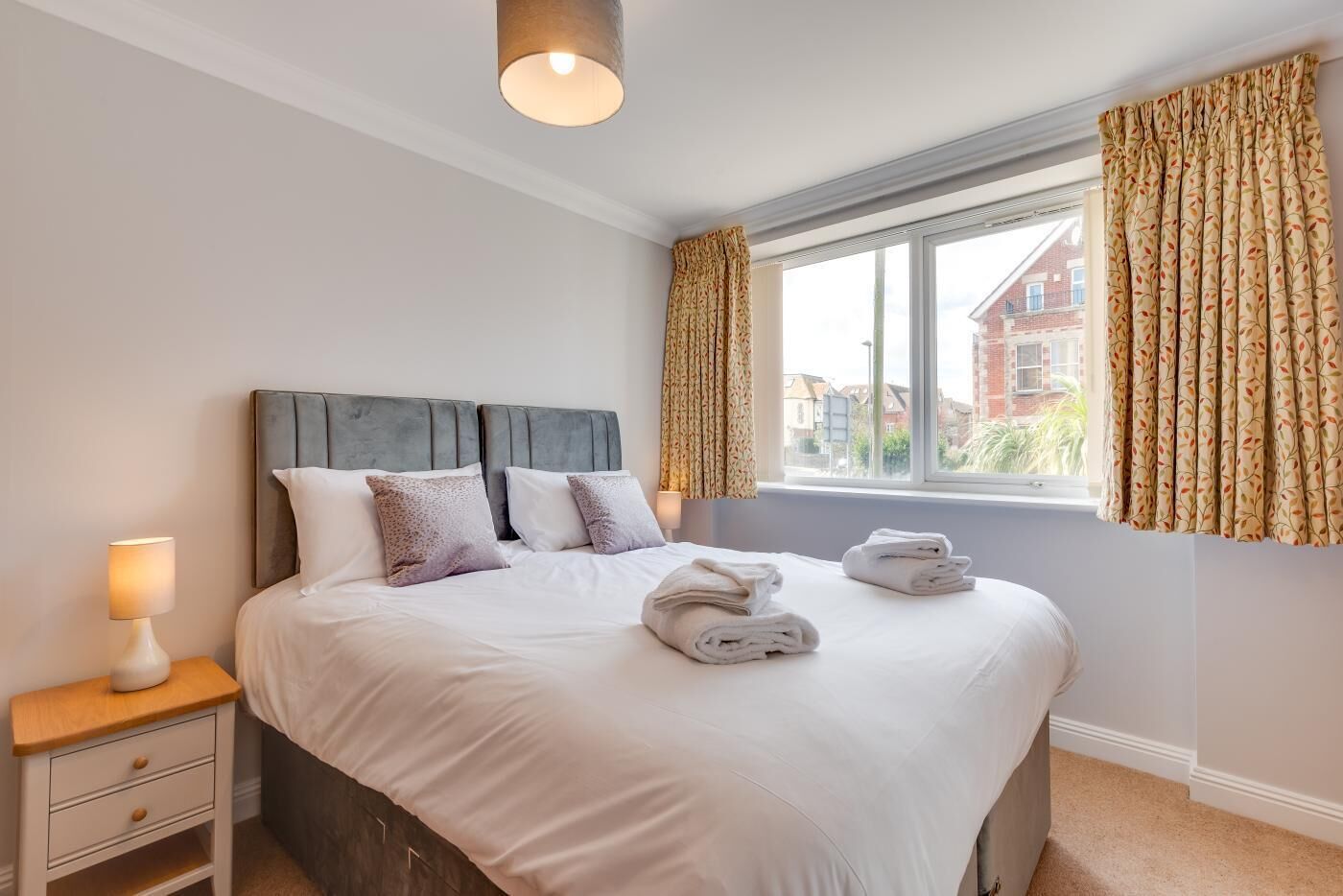 Iron/ironing board, free WiFi, bed sheets