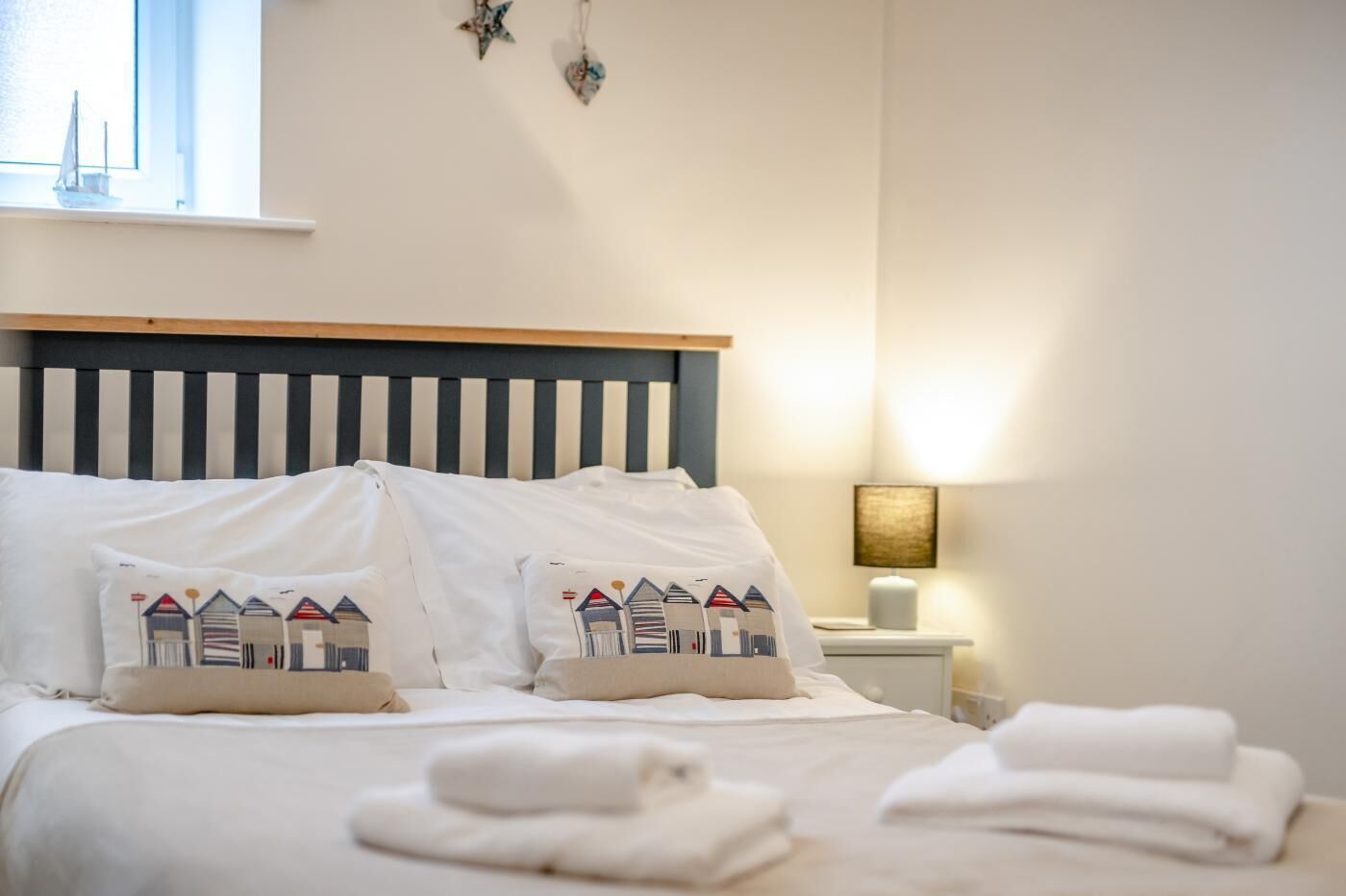 Bügeleisen/Bügelbrett, Reisekinderbett, kostenloses WLAN, Bettwäsche