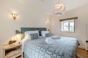 Free WiFi, bed sheets - 1 Bed in Moylegrove (oc-b33506) (Cardigan)