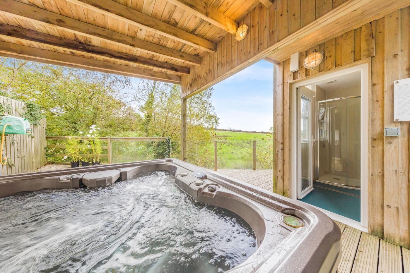 Bain à remous extérieur