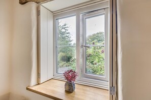 Interior - 2 Bed in Moylegrove (oc-g33509) (Cardigan)