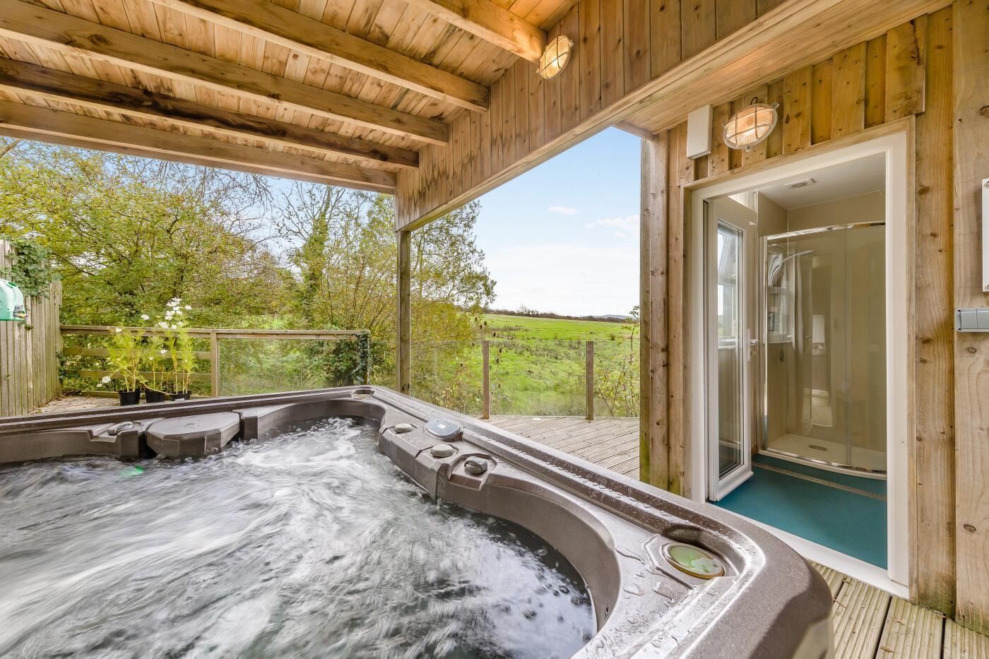 Bañera de hidromasaje exterior