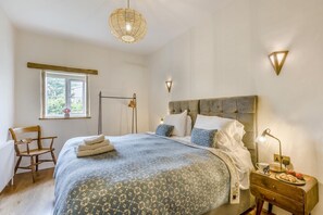 Free WiFi, bed sheets - 2 Bed in Moylegrove (oc-g33509) (Cardigan)