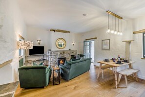 Dining - 2 Bed in Moylegrove (oc-g33509) (Cardigan)