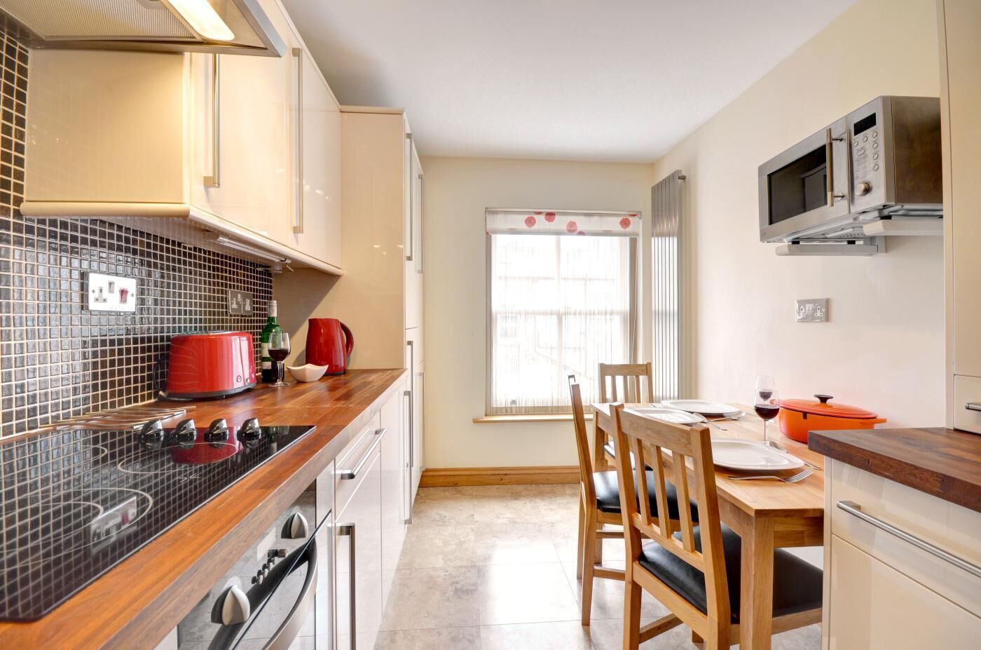 Microwave, oven, dishwasher, cookware/dishes/utensils