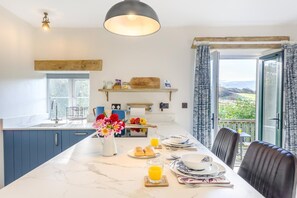 Dining - 1 Bed in Moylegrove (oc-l33511) (Cardigan)