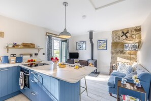 Interior - 1 Bed in Moylegrove (oc-l33511) (Cardigan)
