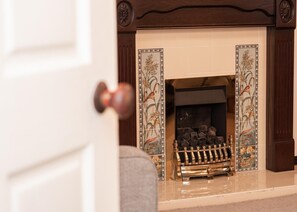 Interior - 4 Bed in Whitby (oc-w084) (Whitby)