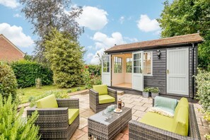 Terrace/patio - 2 Bed in Snape (oc-wico) (Snape)