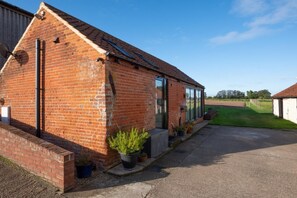 Exterior - 1 Bed in Barton Turf (oc-1782) (Barton Turf)
