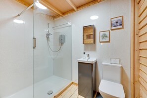 Towels - 1 Bed in Whicham (oc-ld155) (Millom Without)
