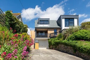 Exterior - 4 Bed in Mawgan Porth (oc-p00608) (Mawgan Porth)