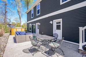 Outdoor dining - Welcome to Slice of Haven with HOT TUB! (South Haven)