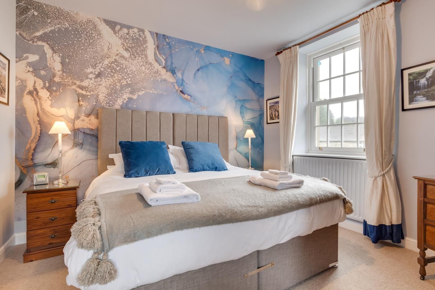 Silitysrauta/-lauta, ilmainen Wi-Fi, vuodevaatteet