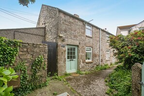 Exterior - 2 Bed in St. Ives (oc-davita) (Saint Ives)