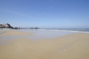 Beach - 3 Bed in Cromer (oc-2241) (Cromer)