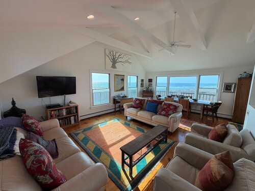 Valley & Views Nantucket Retreat