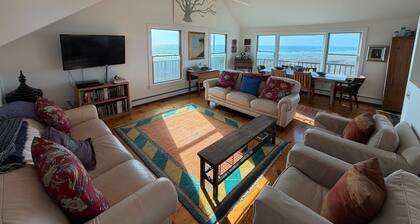 Valley & Views Nantucket Retreat