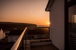 Property grounds - 4 Bed in Mawgan Porth (oc-p00611) (Mawgan Porth)