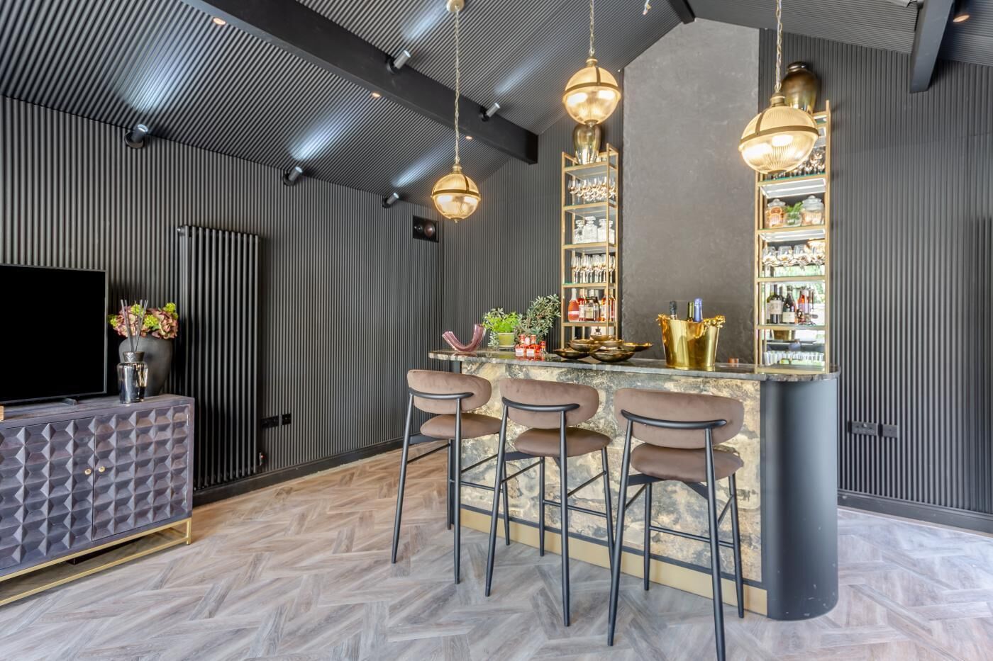 بار (في المنشاة)