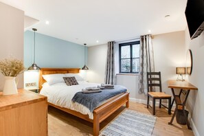 熨斗/熨衫板、免費 Wi-Fi、床單