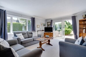TV - 3 Bed in Aldeburgh (oc-10nw) (Aldeburgh)
