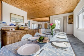 Dining - 5 Bed in Trebetherick (oc-t33296) (La Mohay)