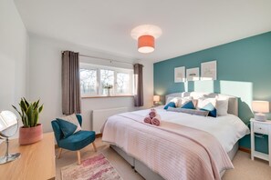 3 bedrooms, iron/ironing board, free WiFi, bed sheets - 2 Bed in Tregaron (oc-bow298) (Tregaron)