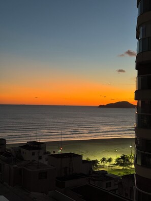 Beach - Sea View • 3 King Beds • Premium Comfort in BC (Balneário Camboriú)