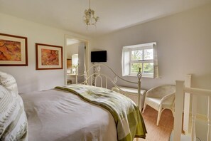 Iron/ironing board, free WiFi, bed sheets - 1 Bed in Stanhoe (oc-1792) (Stanhoe)